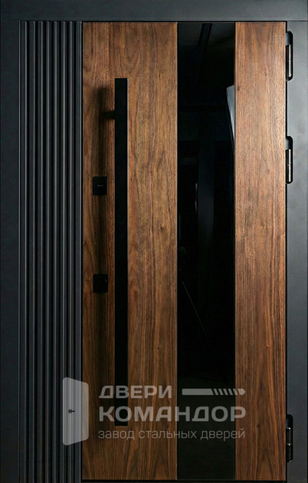 Металлическая дверь антрацит с рейками и стеклянной вставкой под орех №60